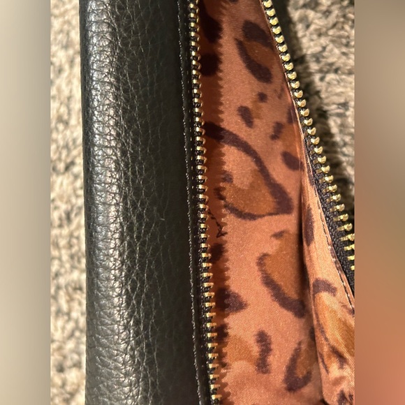 Aimee Kestenberg Sovana fold over slim wallet black leather with gold NWT - Picture 3 of 9